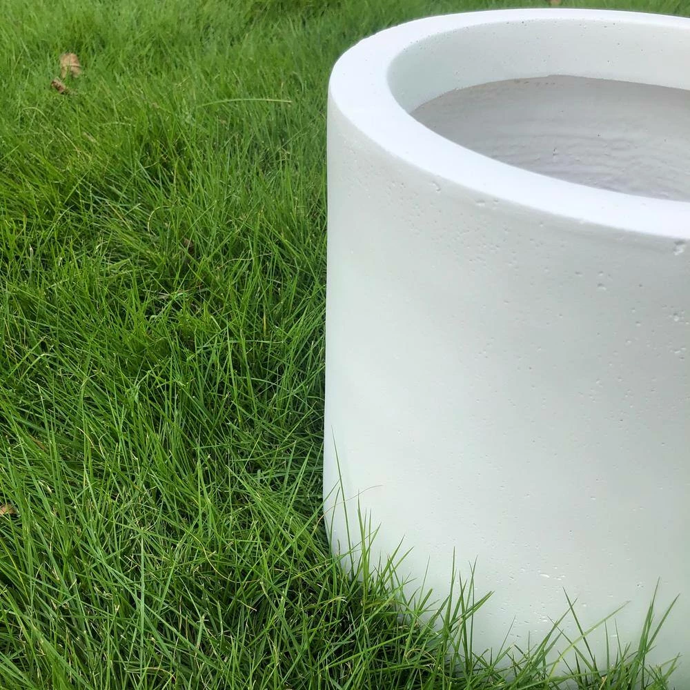 KANTE 9.8 in. W Round Pure White Concrete/Fiberglass Indoor Outdoor Modern Seamless Planter 6 KANTE 9.8 in. W Round Pure White Concrete/Fiberglass Indoor Outdoor Modern Seamless Planter - Image 4